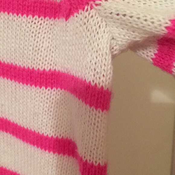 Lilly Pulitzer sweater - Picture 5 of 8